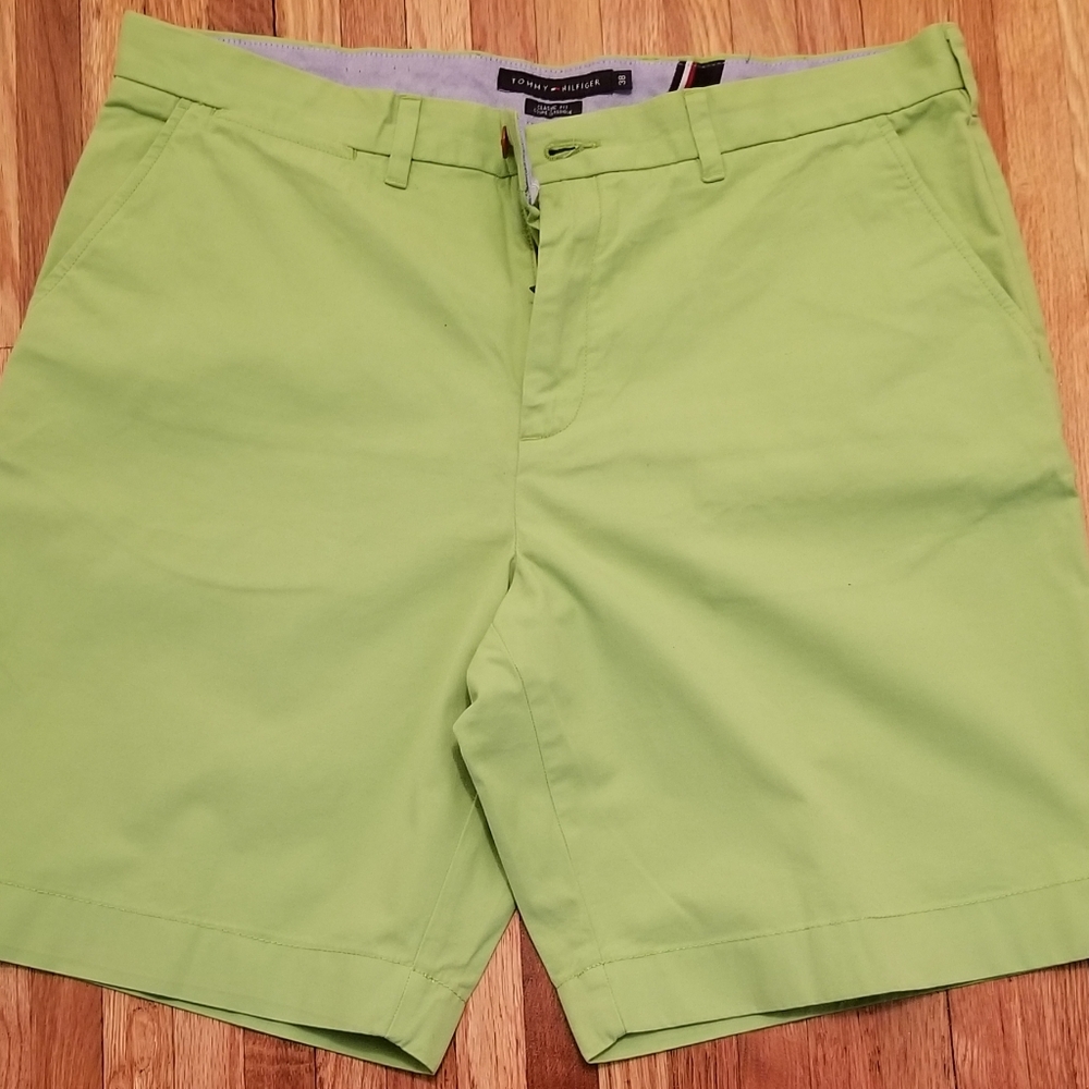 Tommy Hilfiger Shorts, Mens 38" L:10"